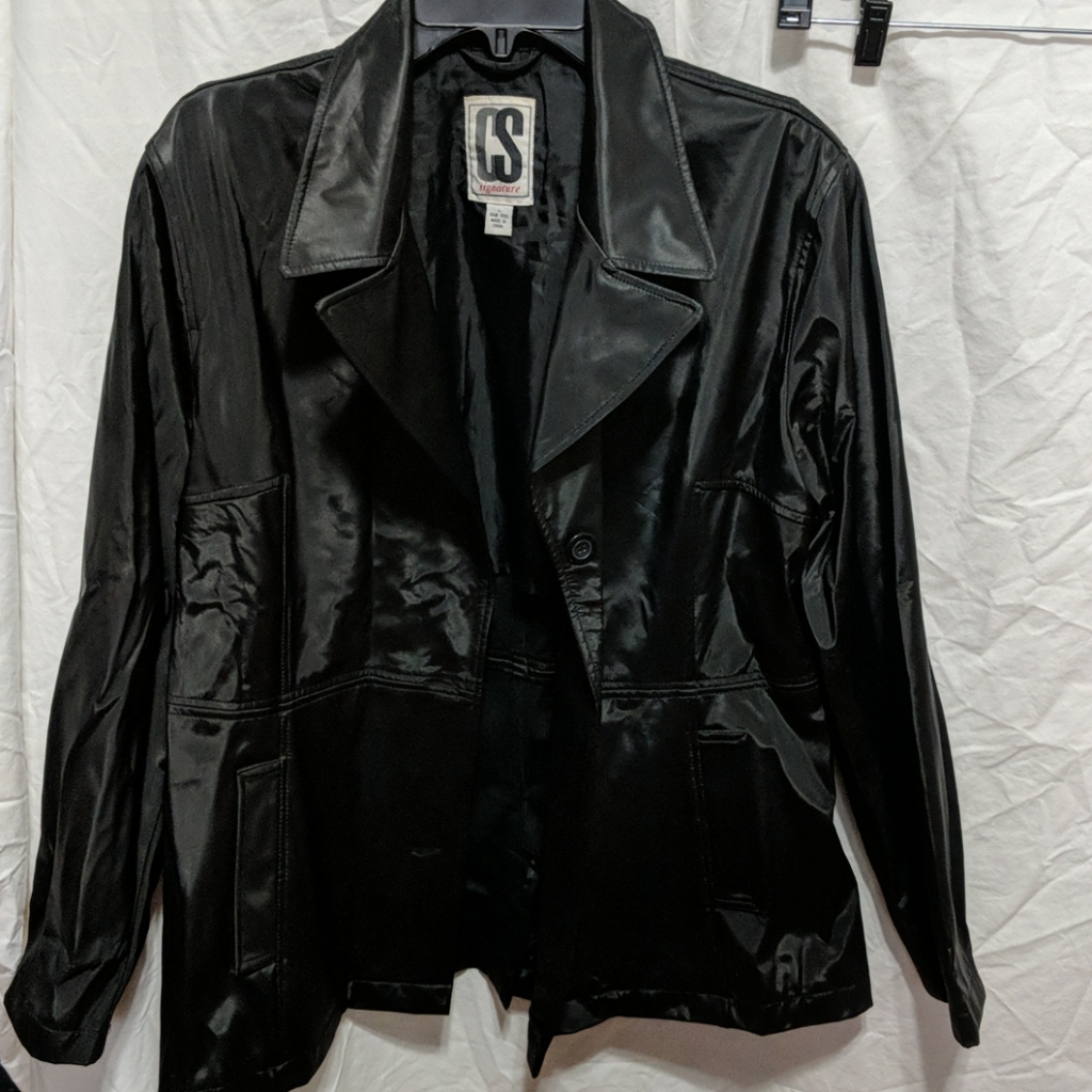 Size Large Black Jacket Button-Down